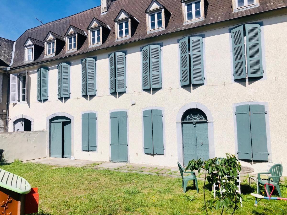Une Maison De Famille Oloron-Sainte-Marie Zewnętrze zdjęcie